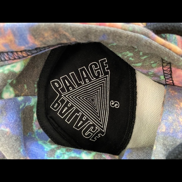 Palace hoodie ✨$24 when bundled✨ - Picture 6 of 12